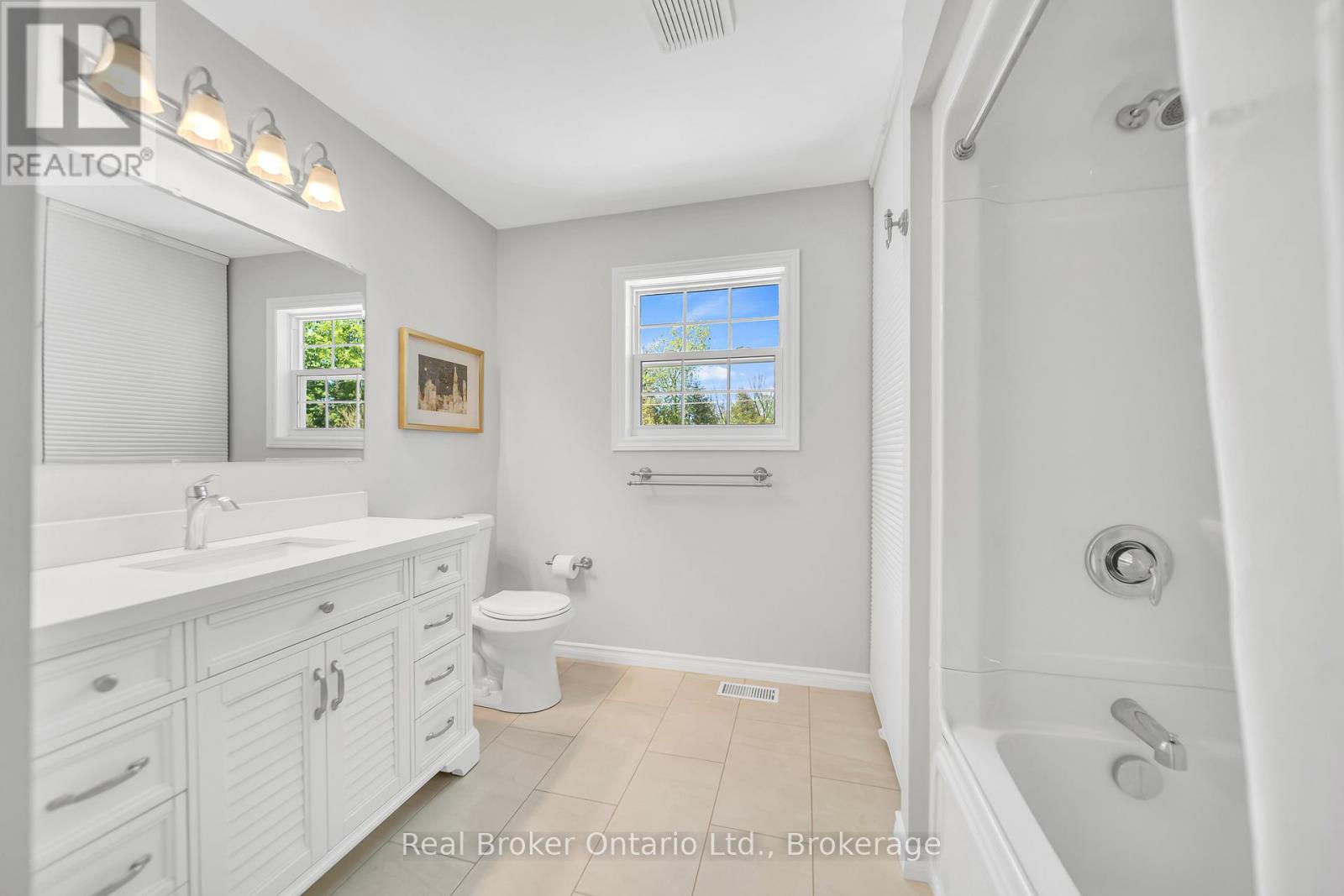 912 PARKWOOD DRIVE - 33