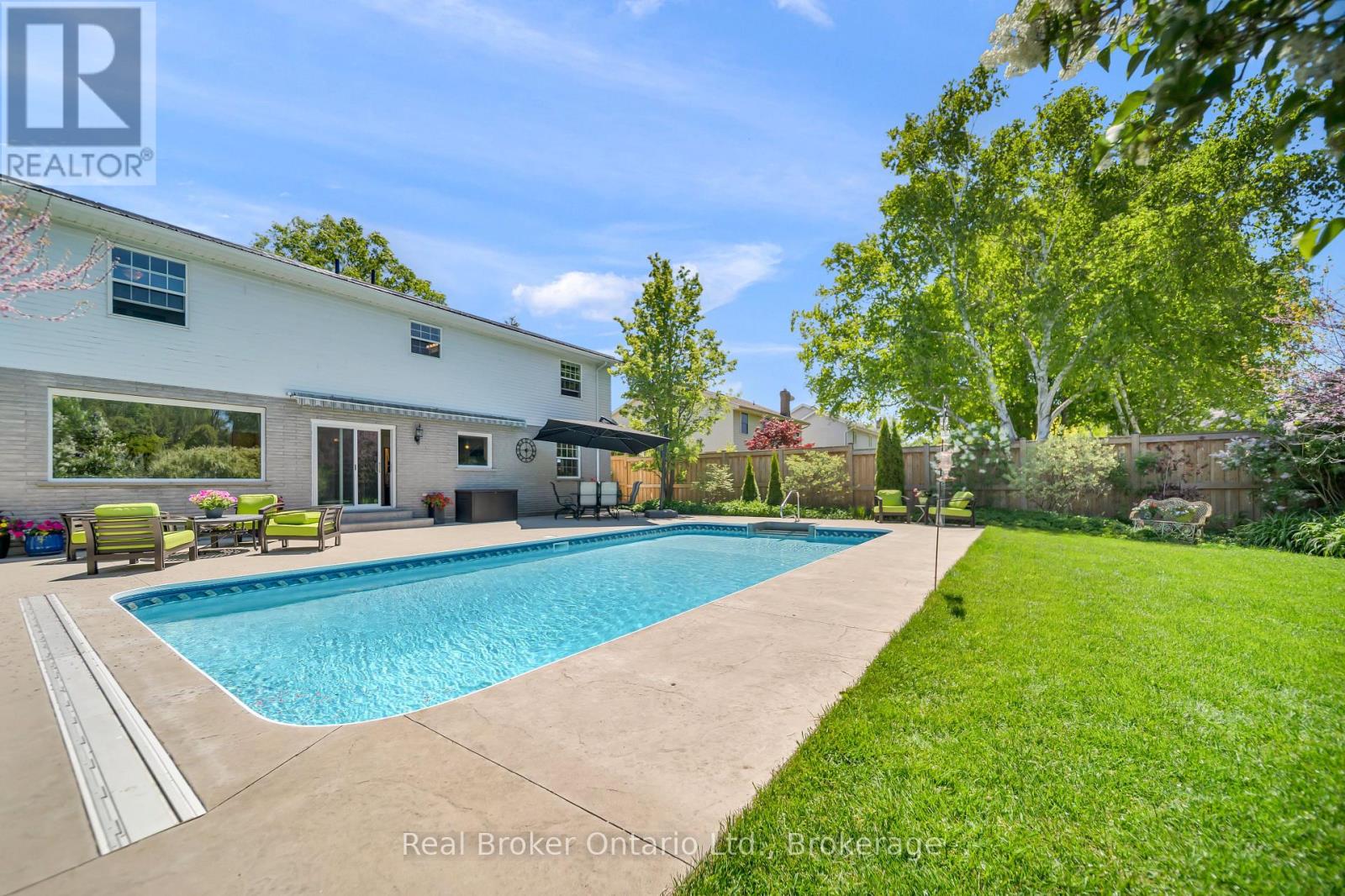 912 PARKWOOD DRIVE - 36
