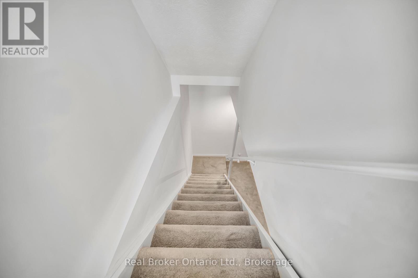 912 PARKWOOD DRIVE - 38