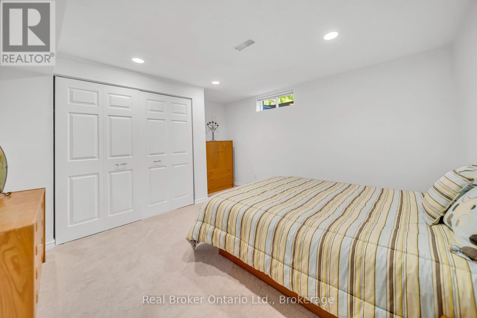 912 PARKWOOD DRIVE - 41