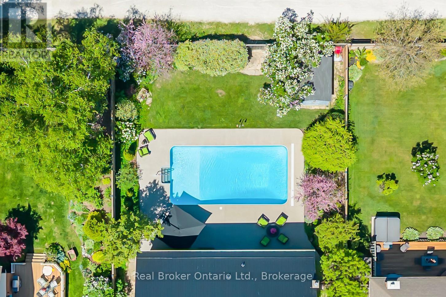 912 PARKWOOD DRIVE - 48