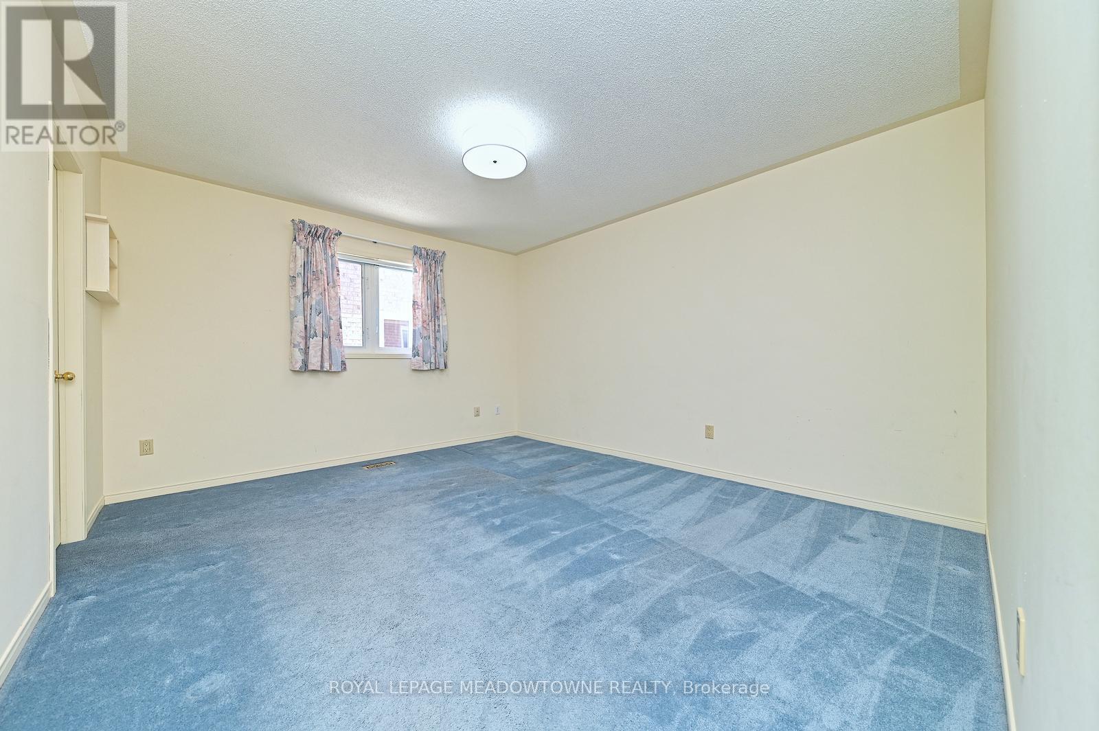 16 HARROP AVENUE - 20