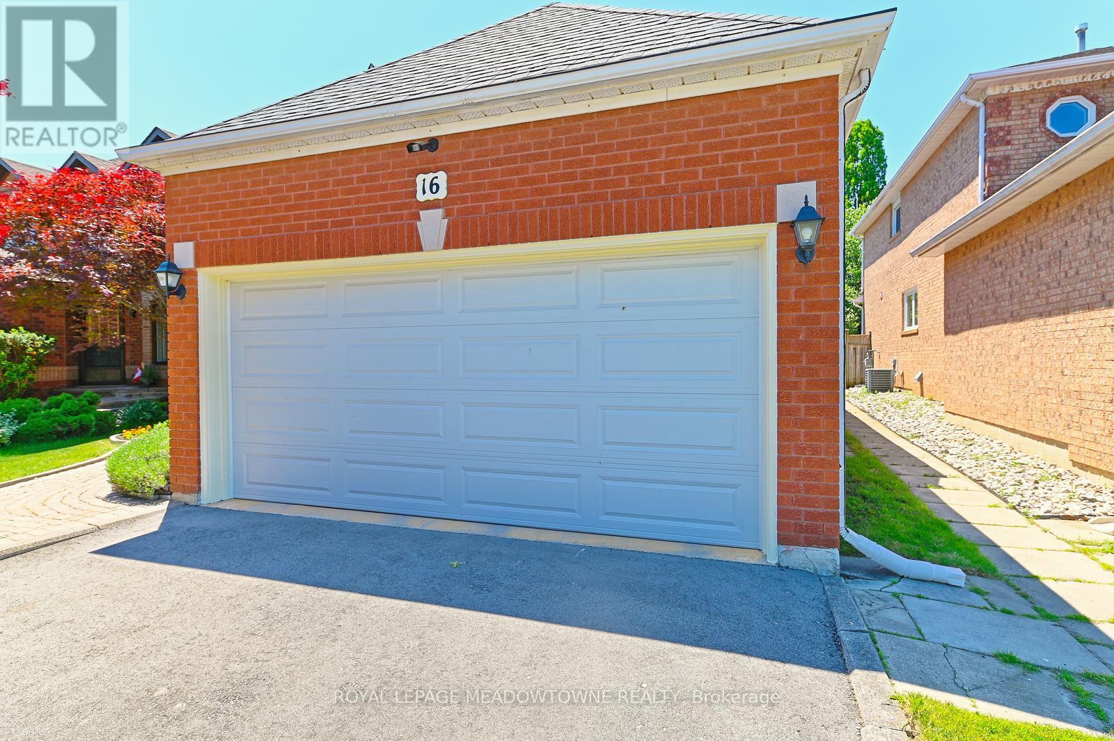 16 HARROP AVENUE - 39