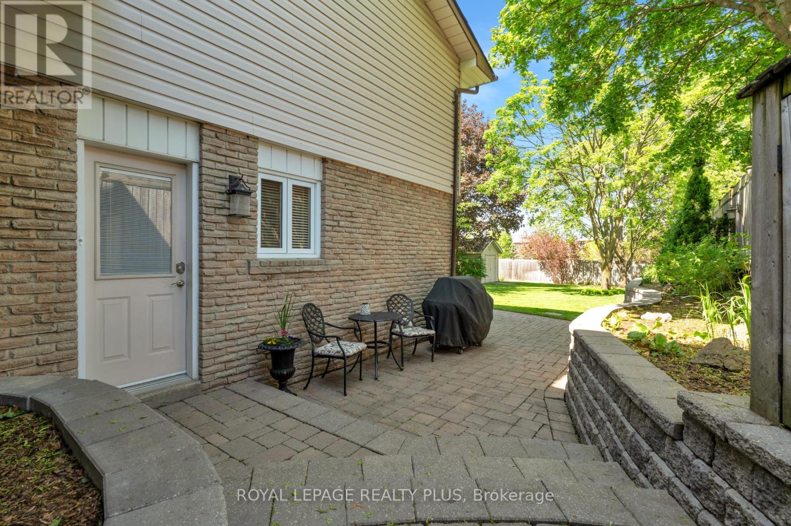 3629 SWIRLINGLEAVES CRESCENT - 40