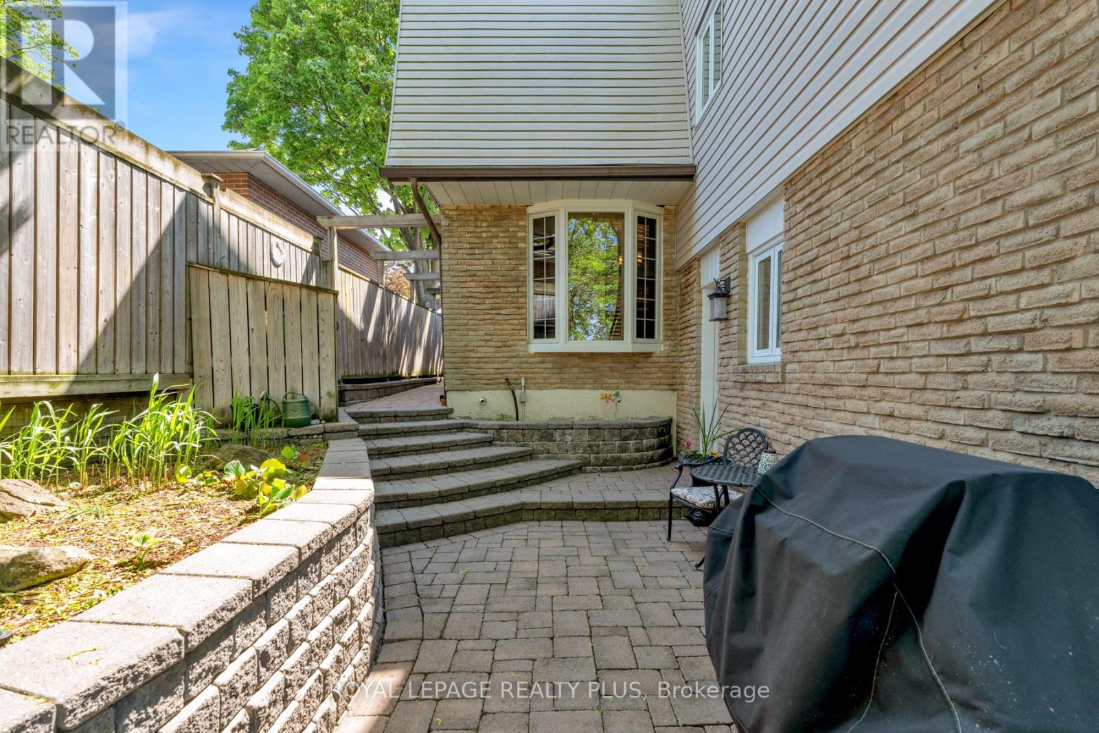 3629 SWIRLINGLEAVES CRESCENT - 42