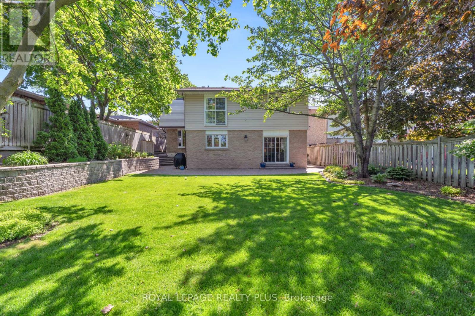 3629 SWIRLINGLEAVES CRESCENT - 46