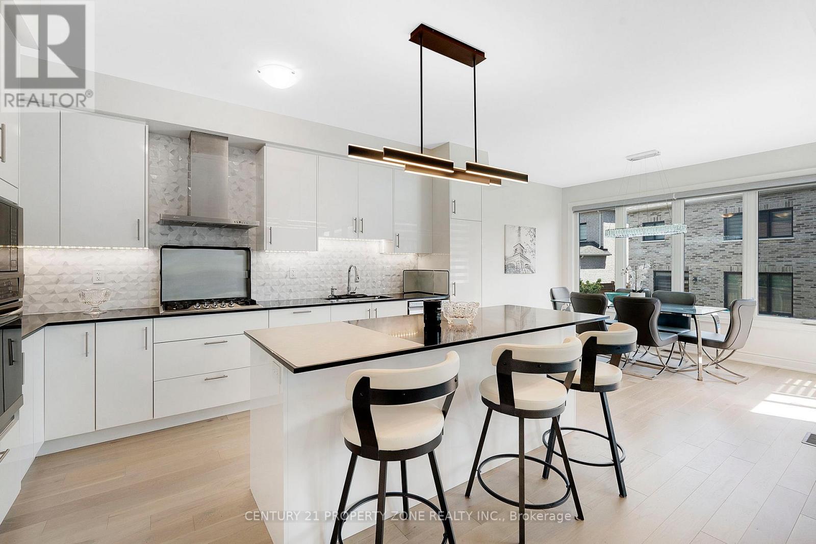 41 MERRIMAC DRIVE - 13