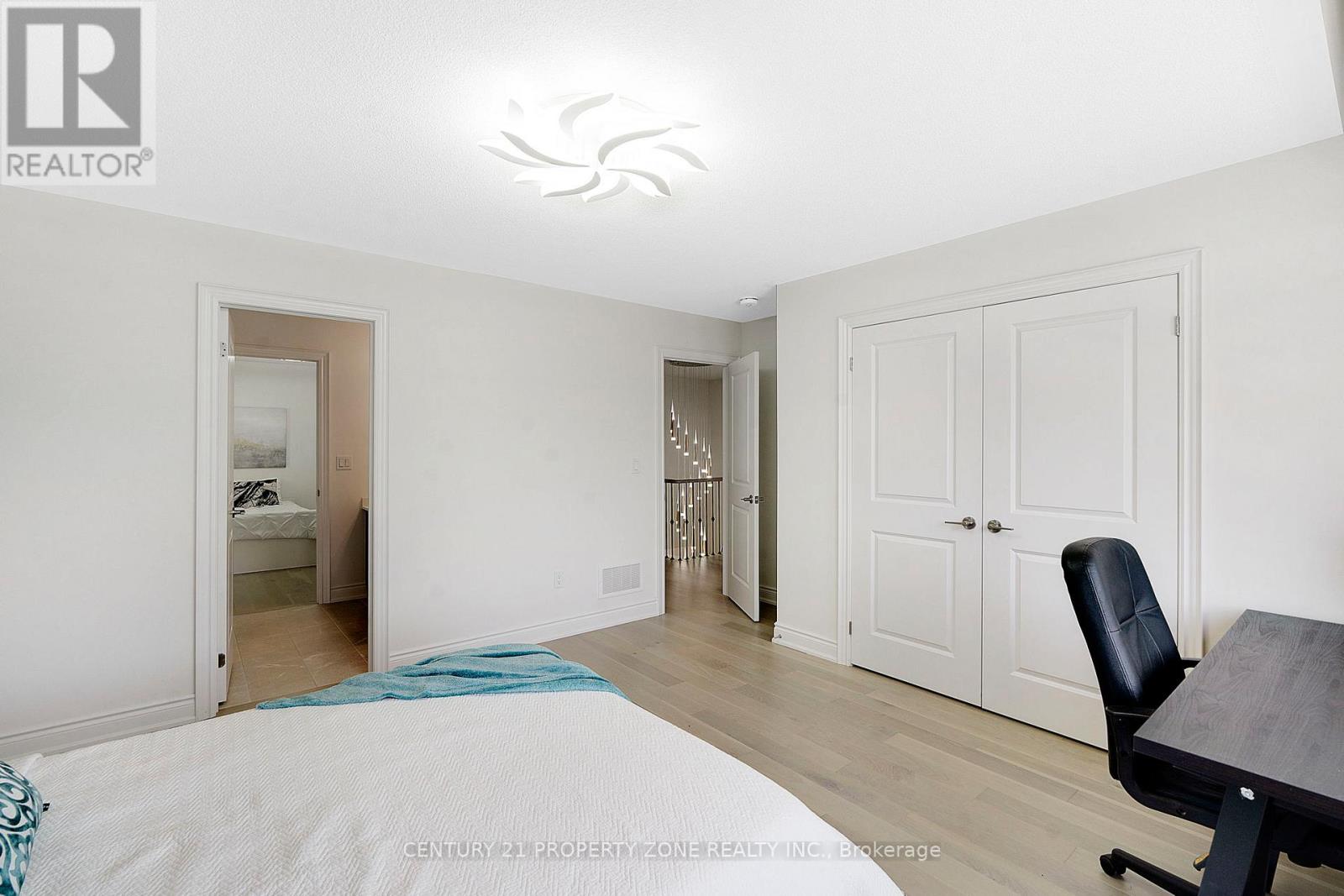 41 MERRIMAC DRIVE - 20