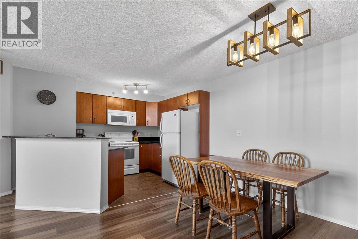 #3413 205 Third Avenue - 14