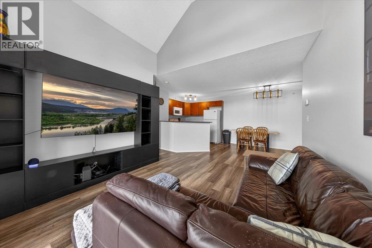 #3413 205 Third Avenue - 6
