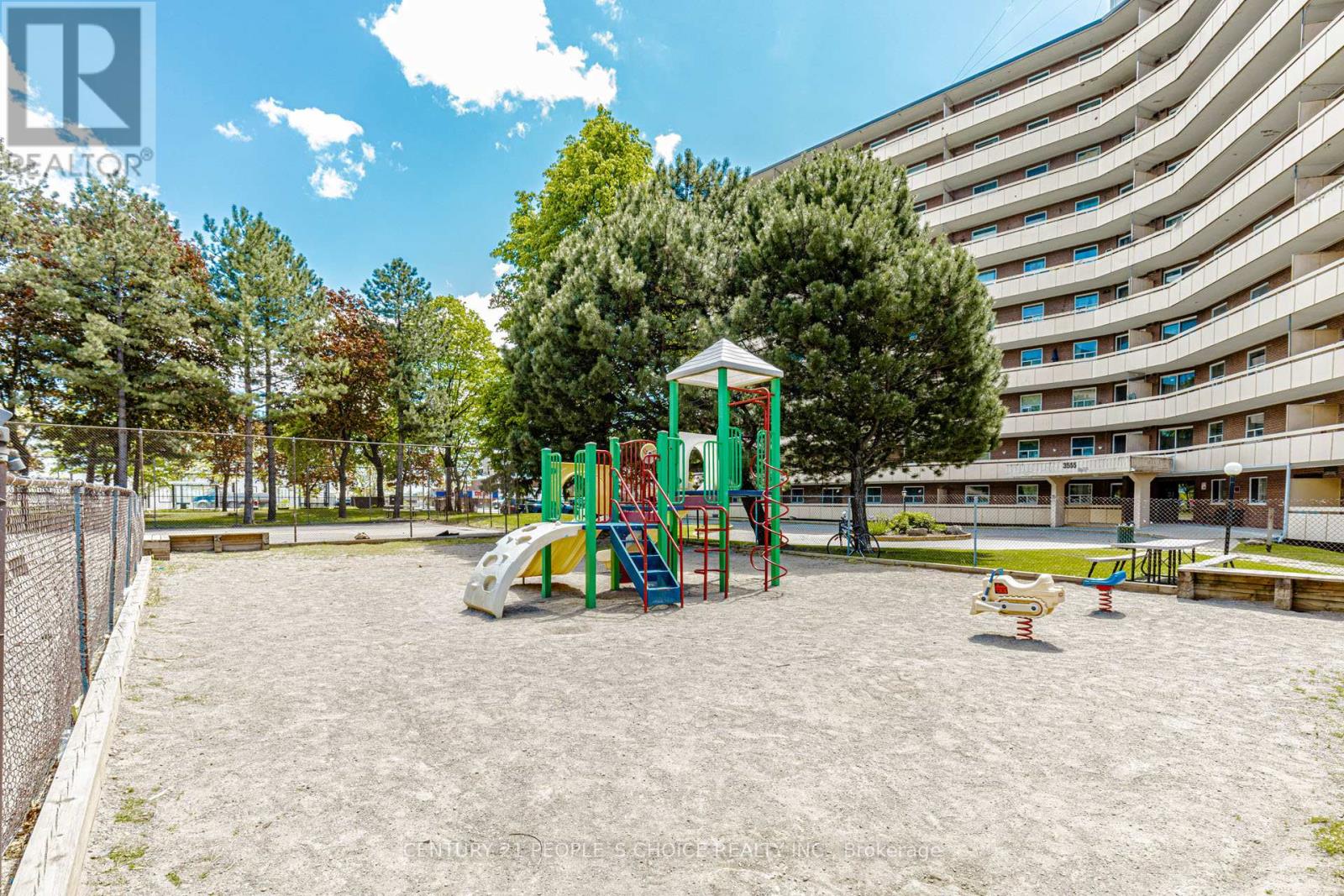 #906 3577 DERRY ROAD E - 42