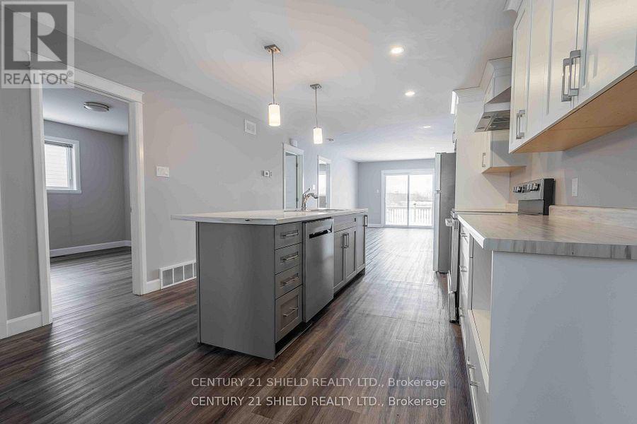 236 EAST RIDGE DRIVE - 6