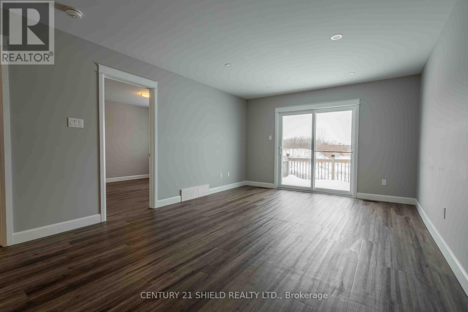 236 EAST RIDGE DRIVE - 8