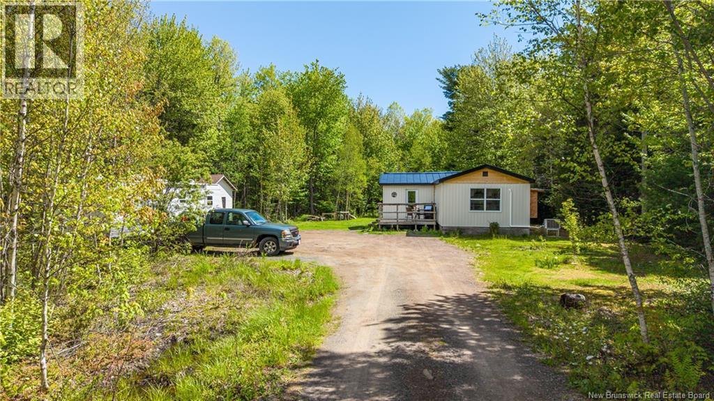 165 MacLean Crossroad - 34