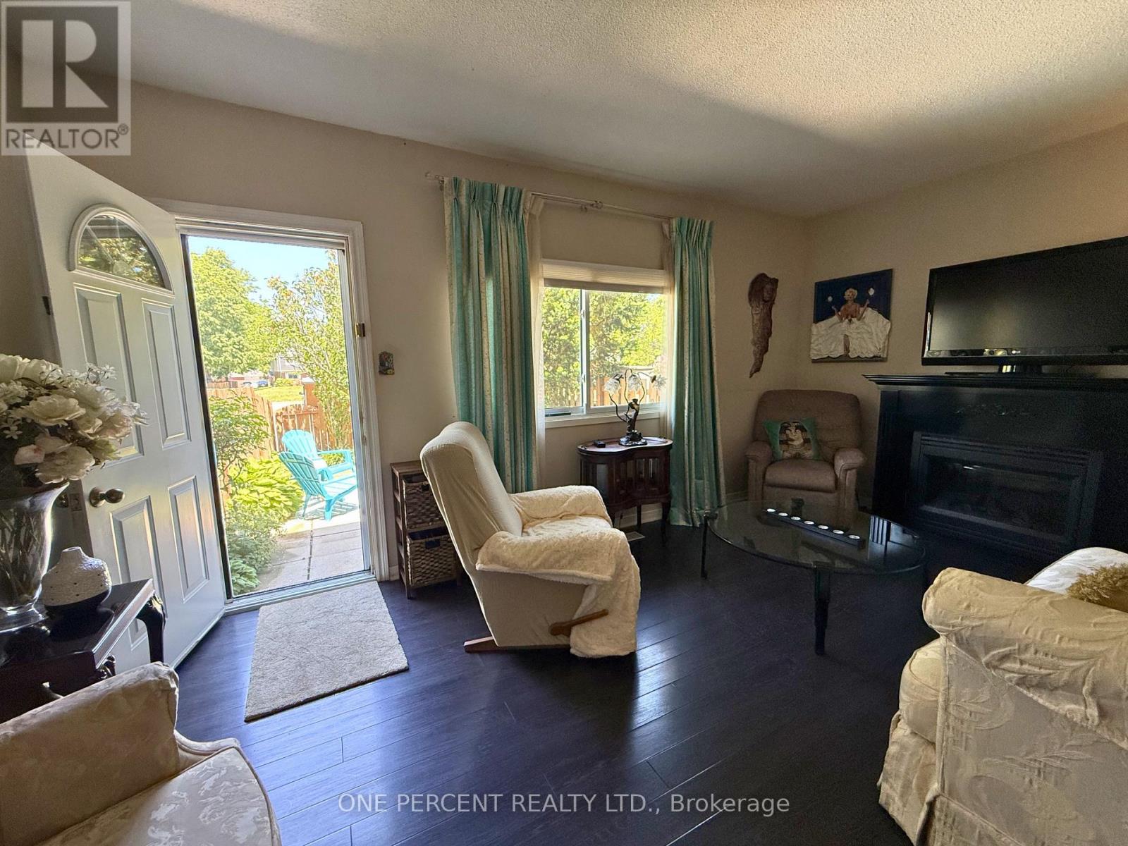#126 185 DENISTOUN STREET S - 10