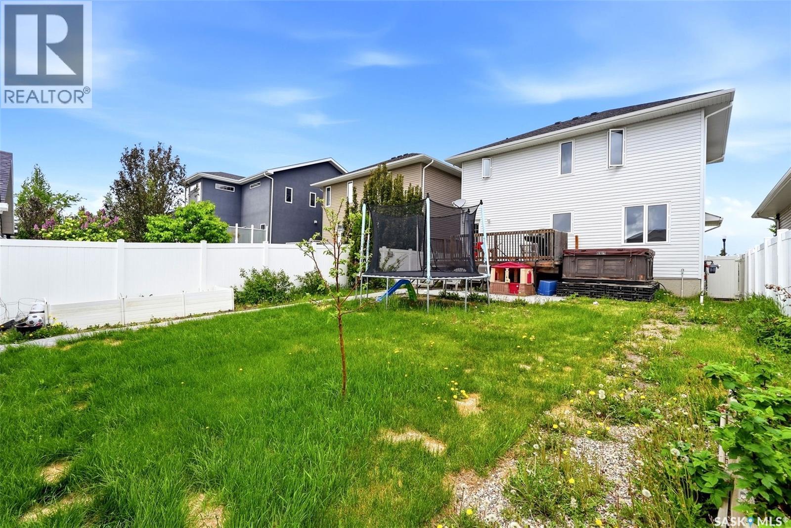 4321 Green Apple DRIVE E - 35