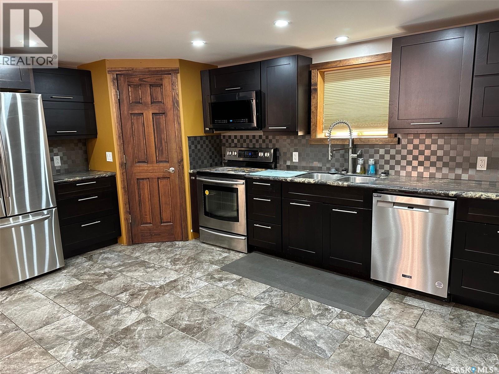 5 109 Industrial DRIVE — photo 12
