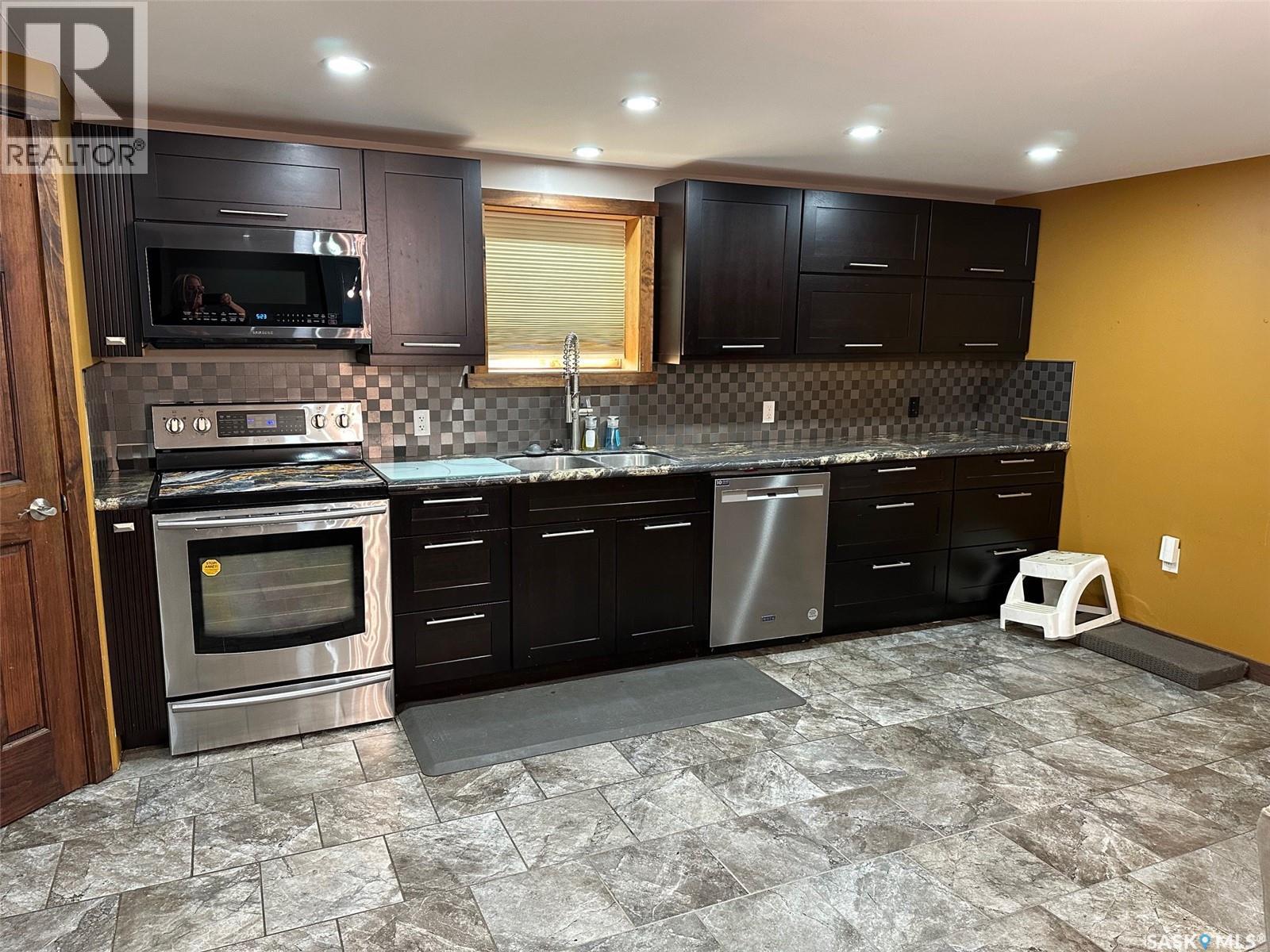 5 109 Industrial DRIVE — photo 15