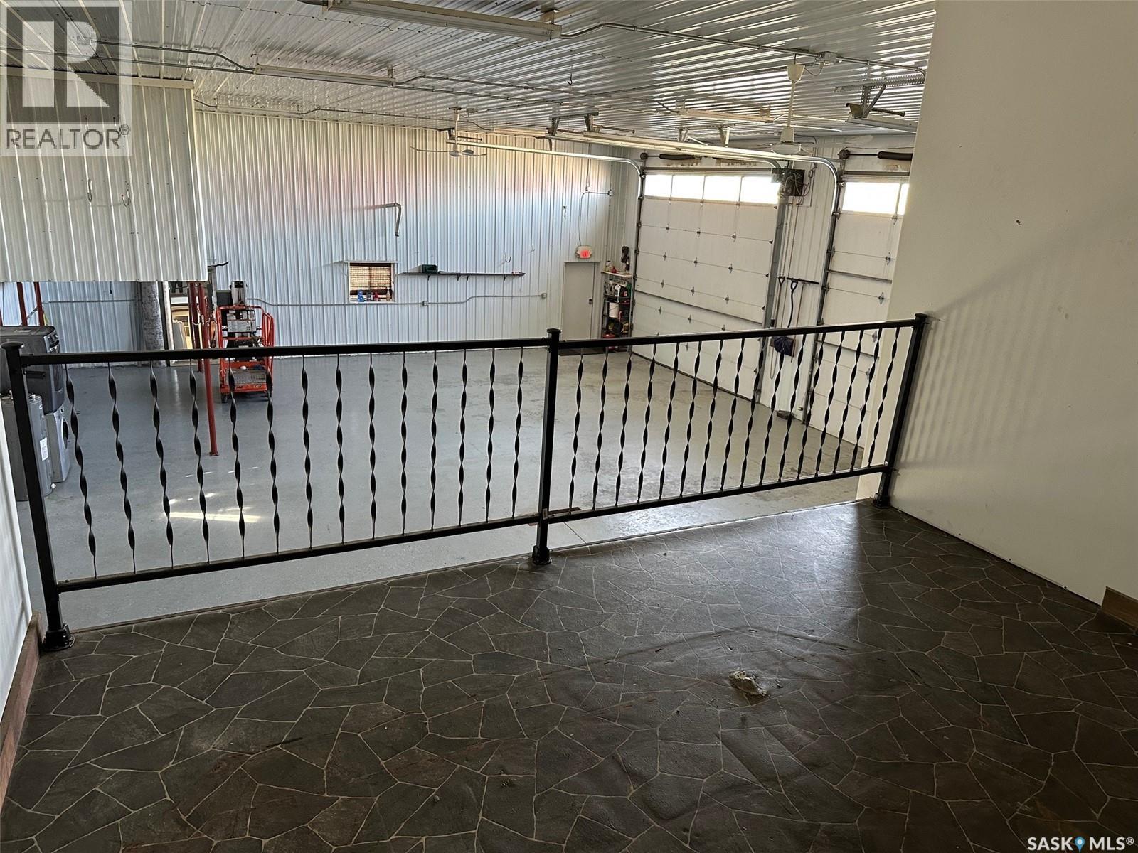 5 109 Industrial DRIVE — photo 37