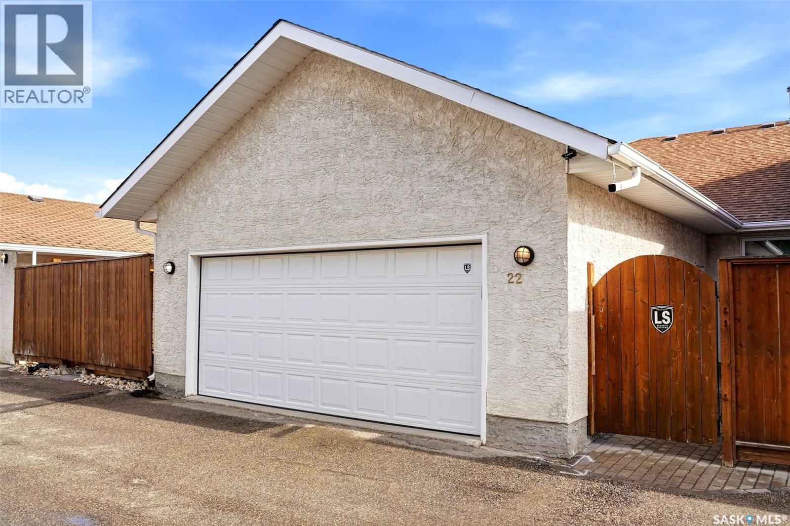 #22 Kensington CRESCENT - 42