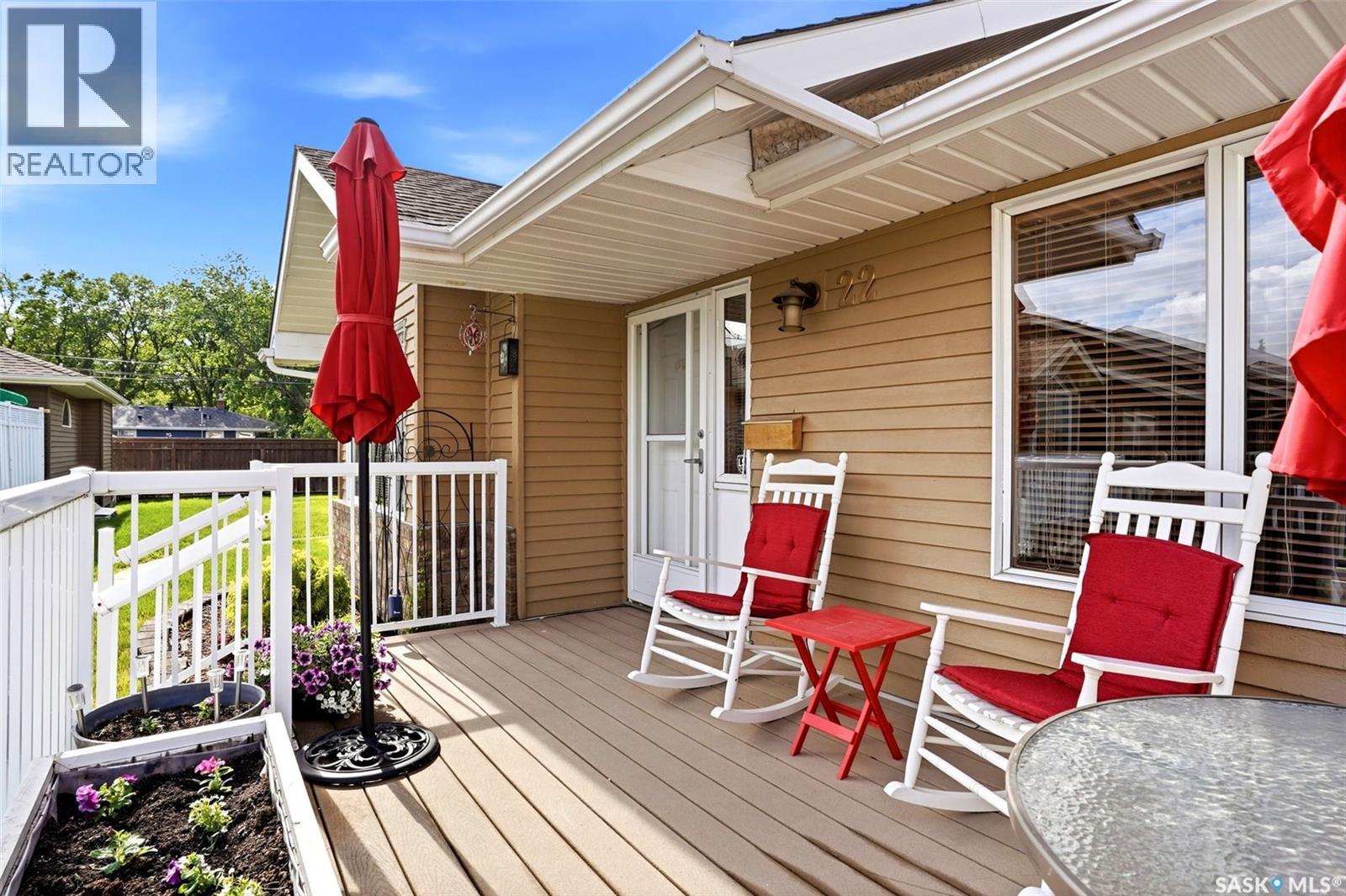 #22 Kensington CRESCENT - 43