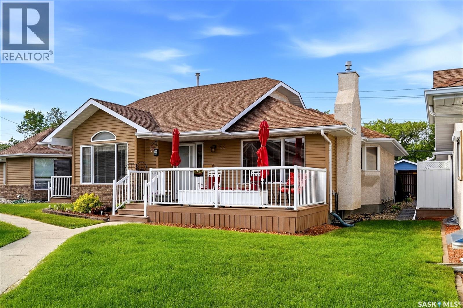 #22 Kensington CRESCENT - 44