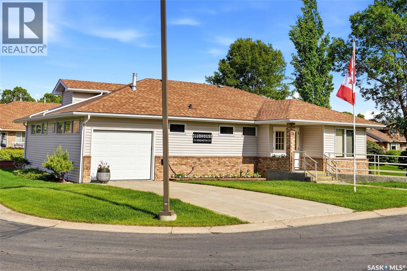 #22 Kensington CRESCENT - 45