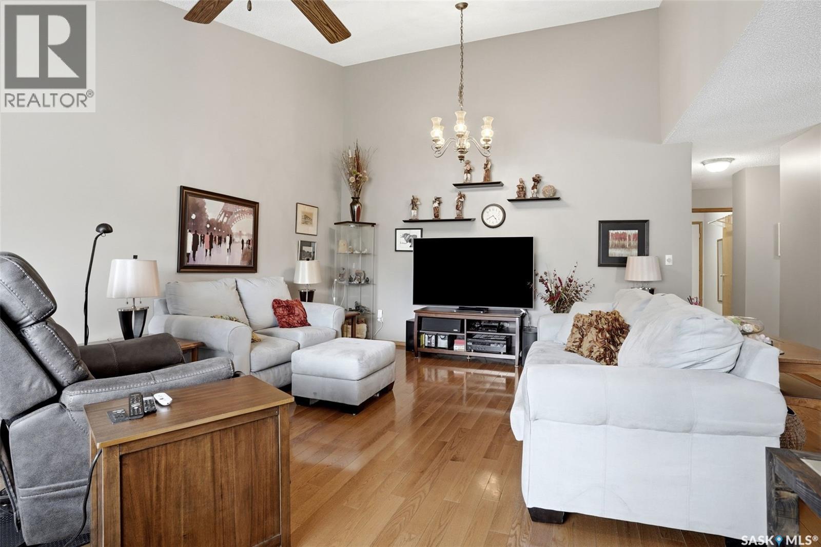 #22 Kensington CRESCENT - 7