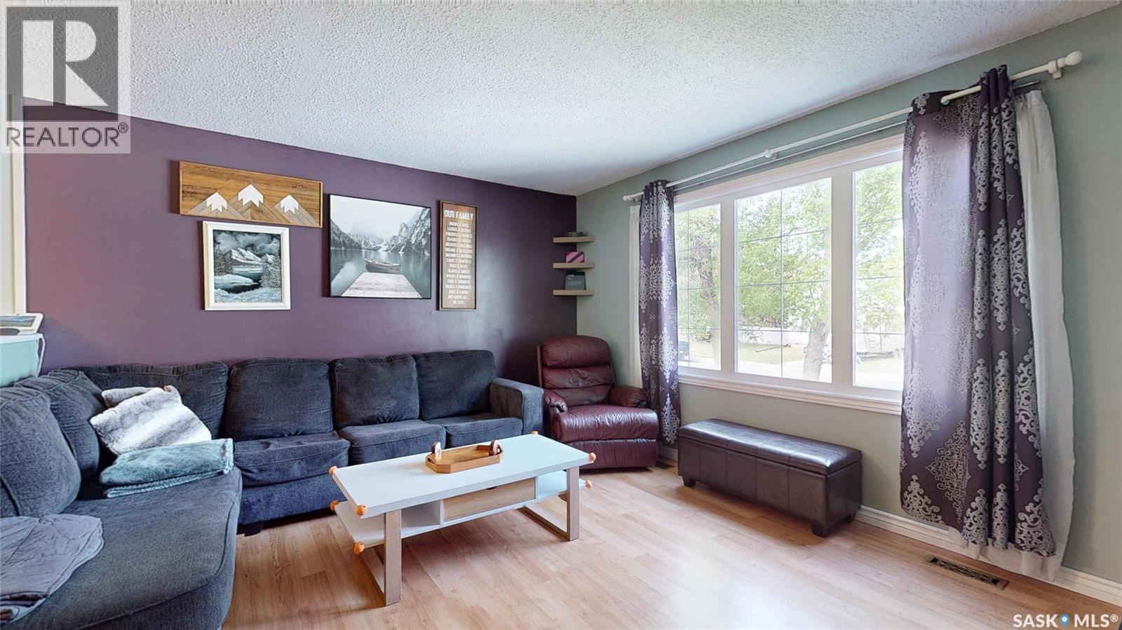 409 Cornwall STREET - 4
