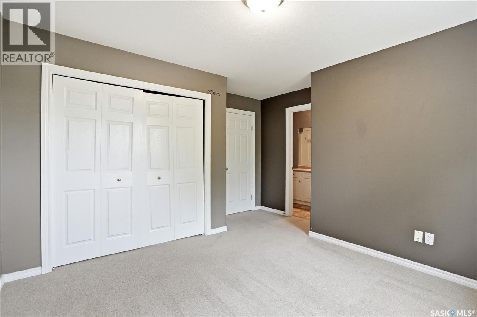 #21 138 Banyan CRESCENT - 22