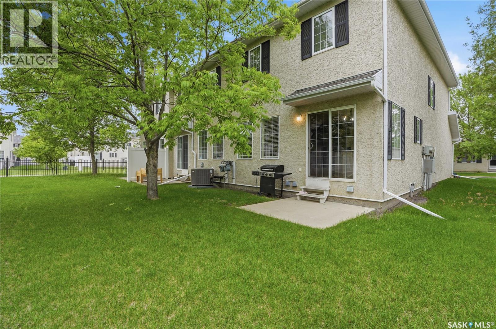 #21 138 Banyan CRESCENT - 34