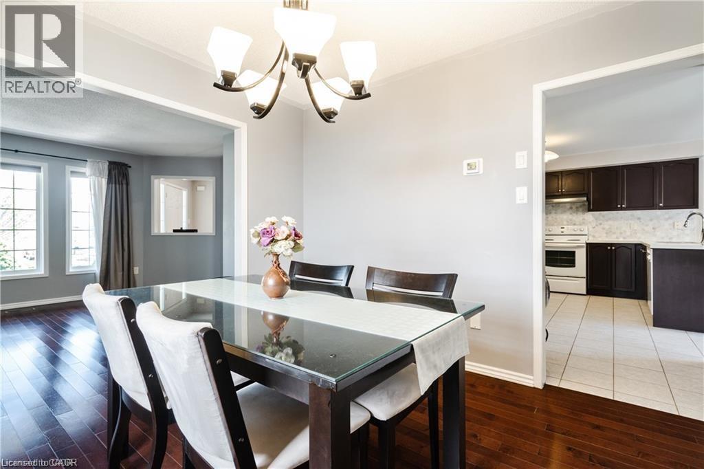 106 MOORE Crescent - 12