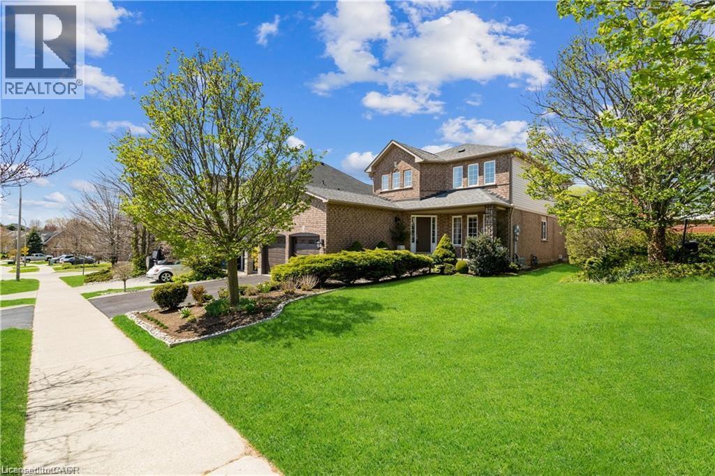 106 MOORE Crescent - 2