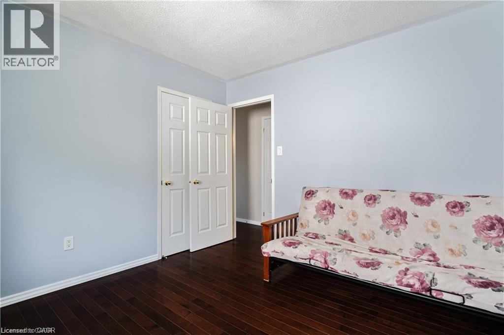 106 MOORE Crescent - 37