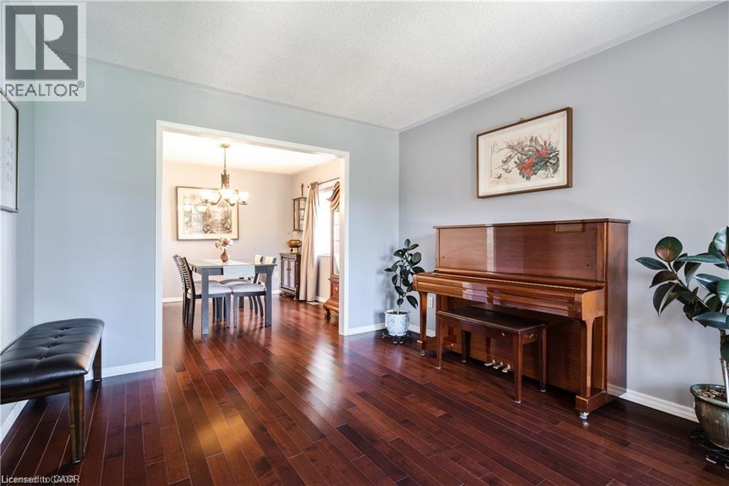 106 MOORE Crescent - 9