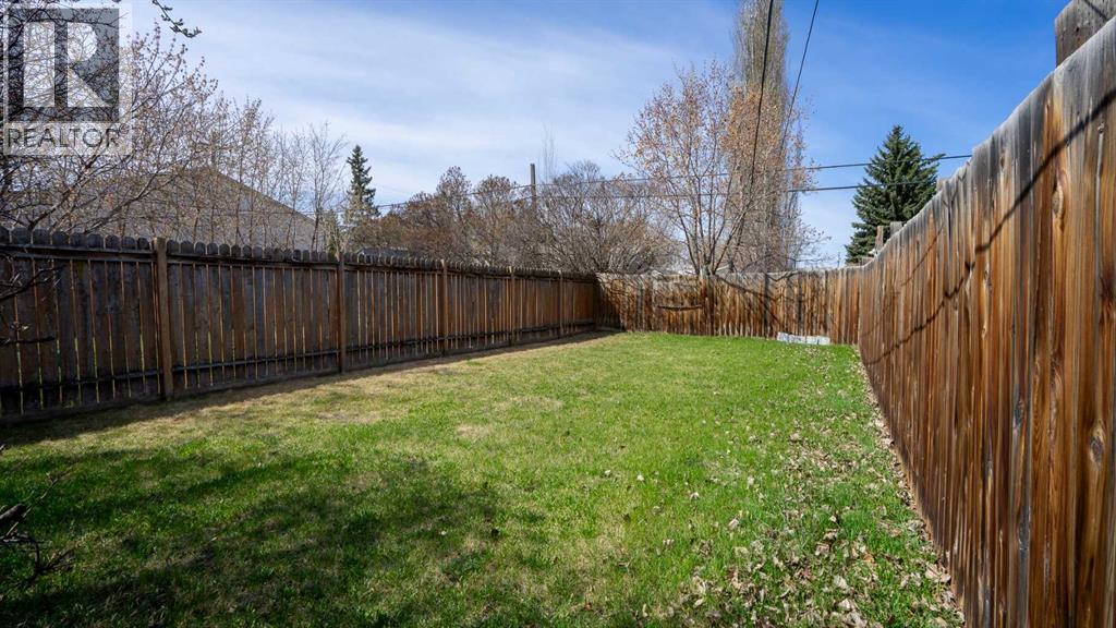 5910 52 Avenue - 10