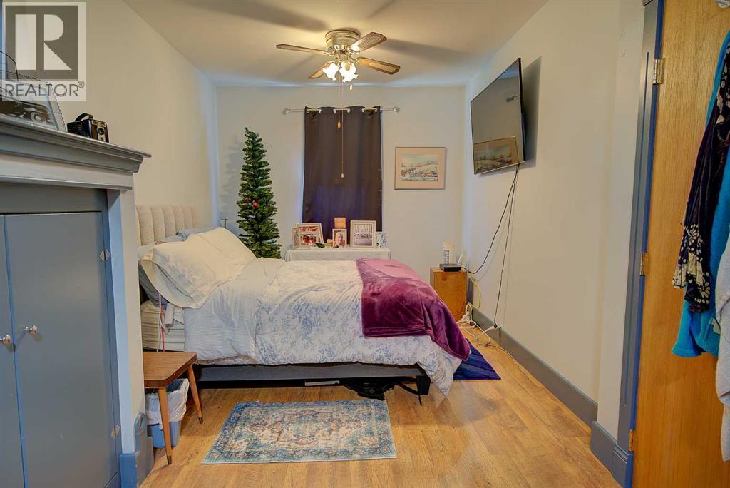 5910 52 Avenue - 28