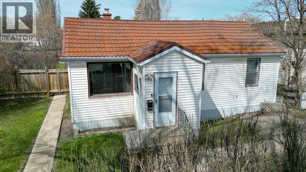 5910 52 Avenue - 4