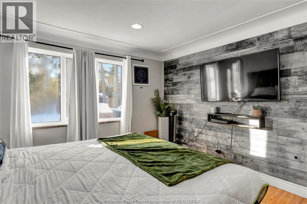 805 ROSELAWN - 11