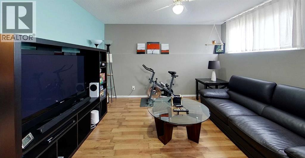 4347 9th Avenue - 24