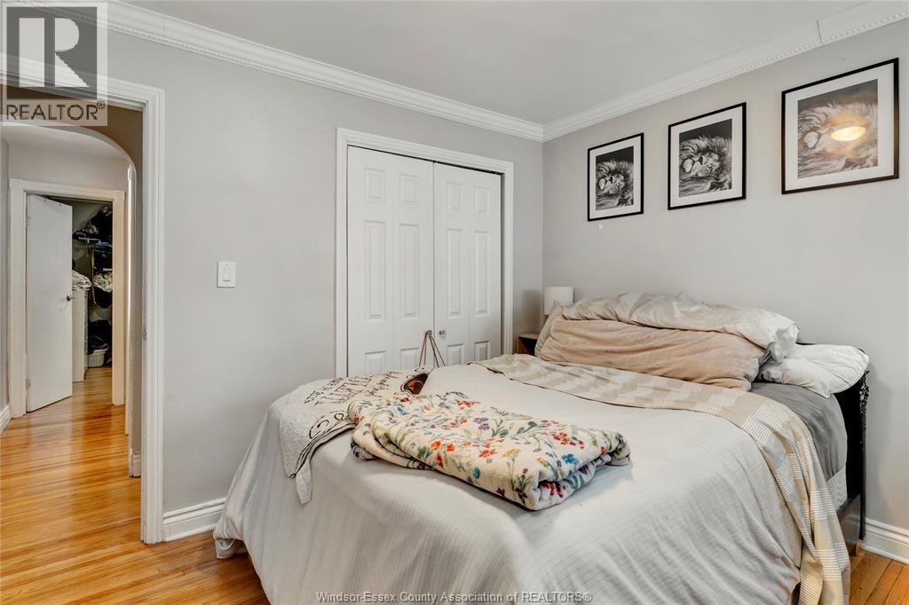 805 ROSELAWN - 13
