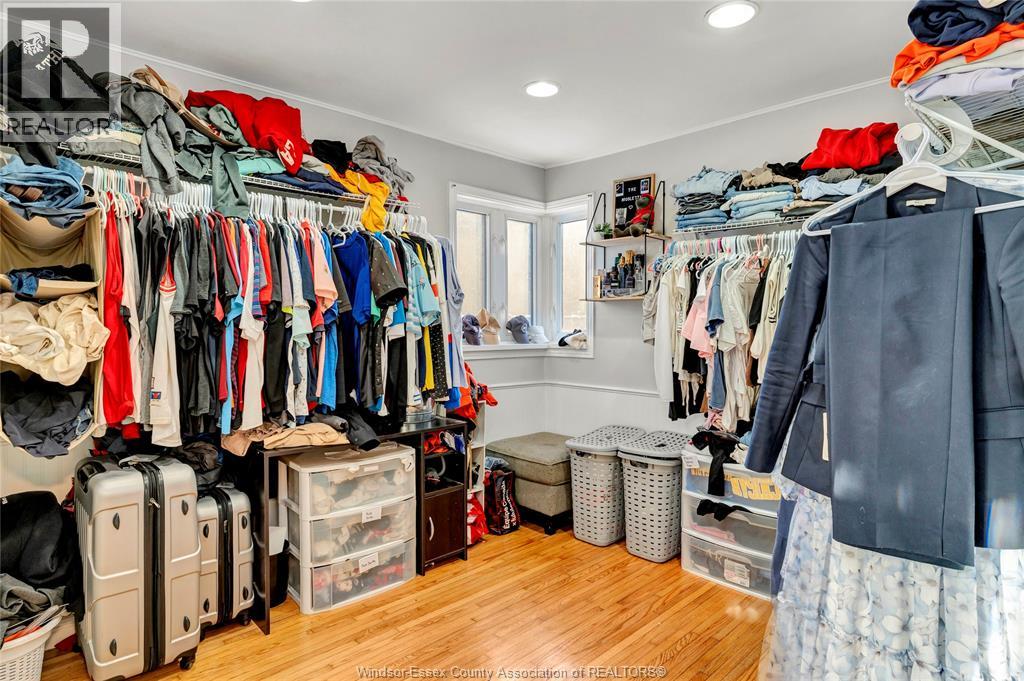 805 ROSELAWN - 16