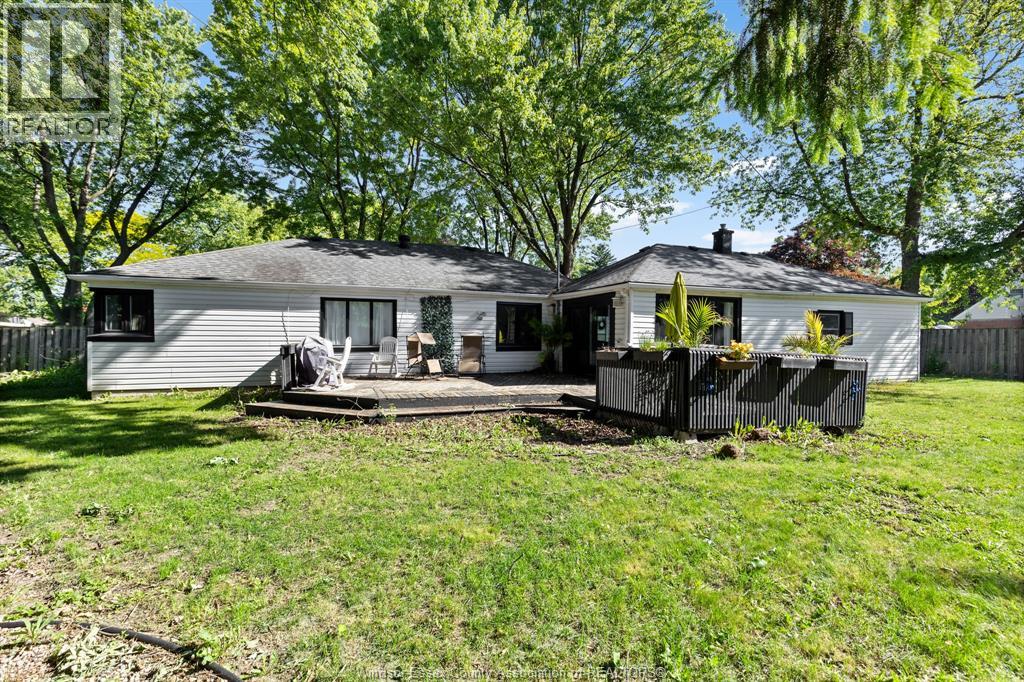 805 ROSELAWN - 32