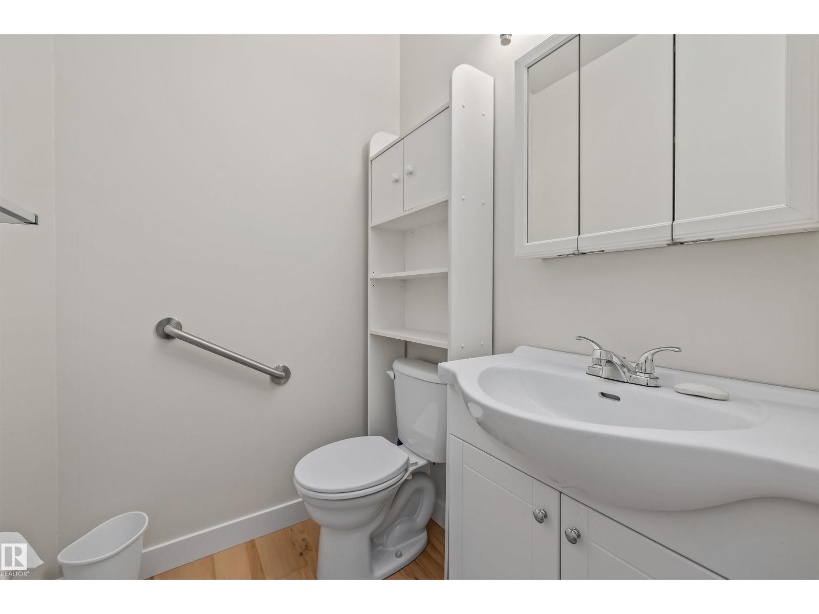 4 BENNETT PL — photo 31