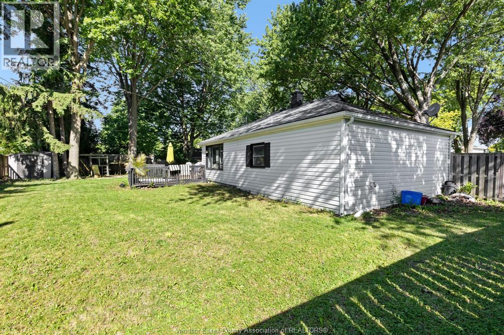 805 ROSELAWN - 30