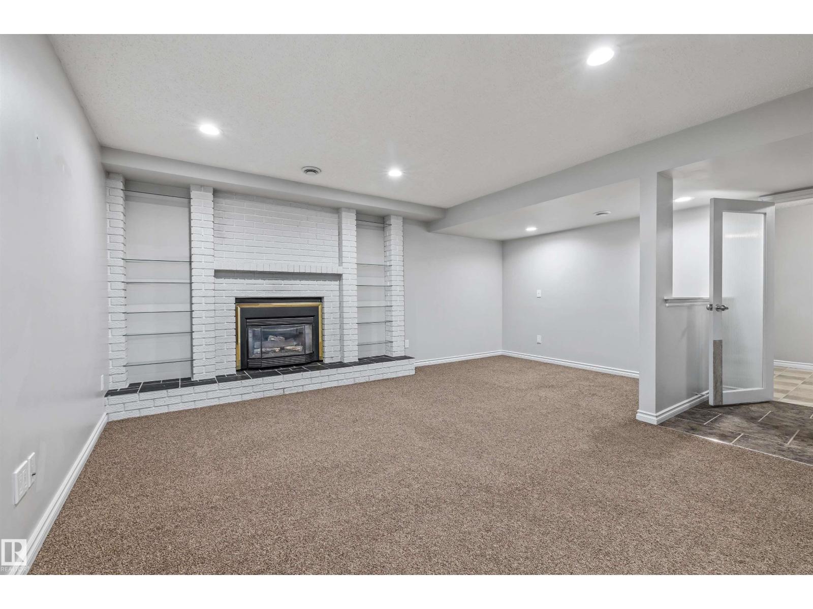 4 BENNETT PL — photo 36