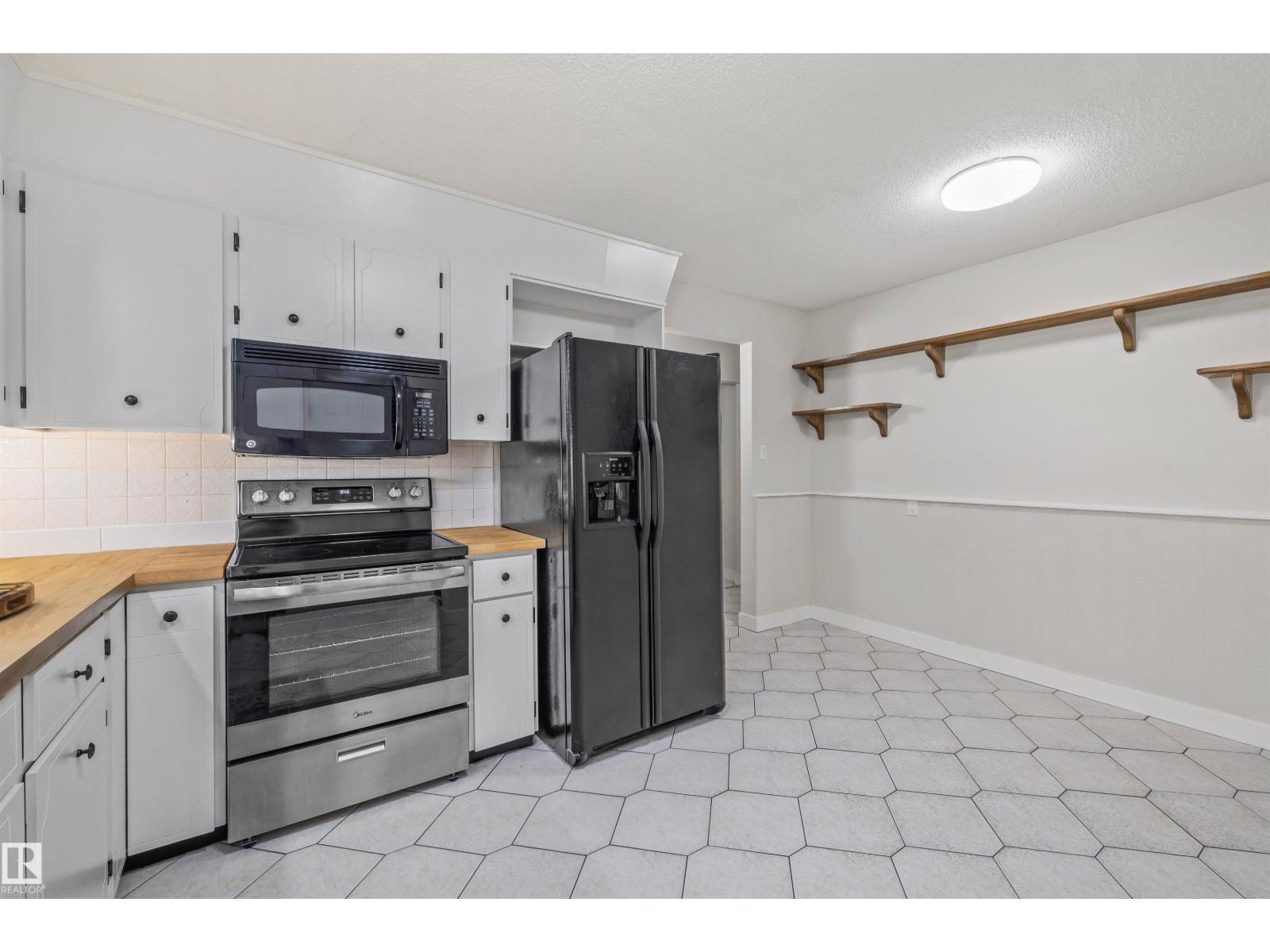 4 BENNETT PL — photo 19