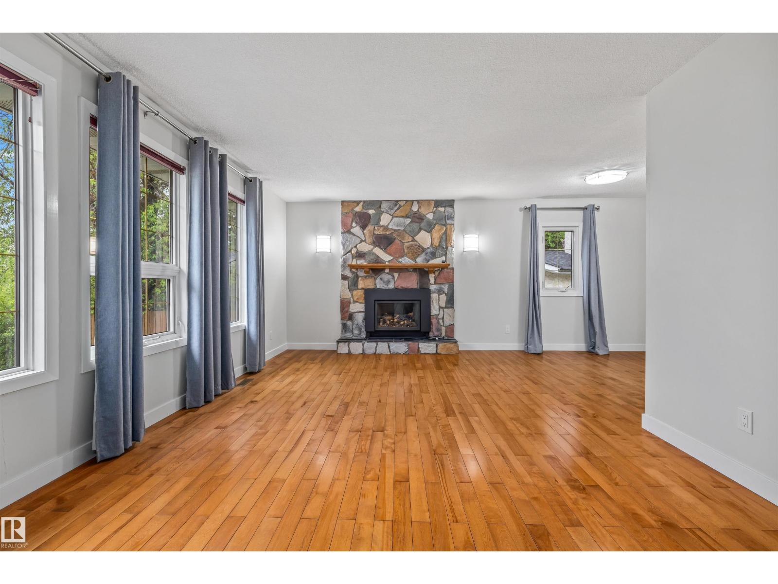4 BENNETT PL — photo 8