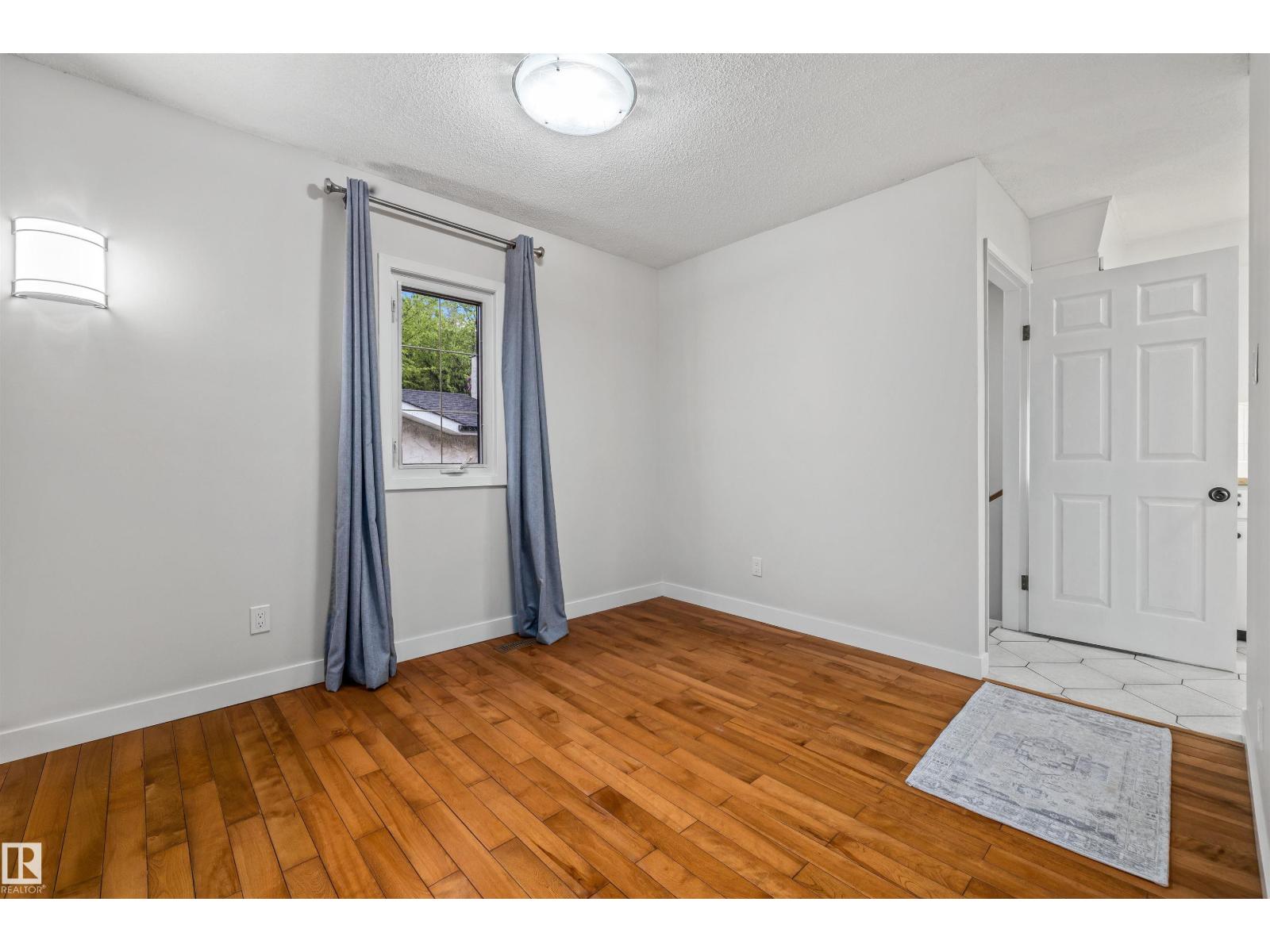 4 BENNETT PL — photo 12