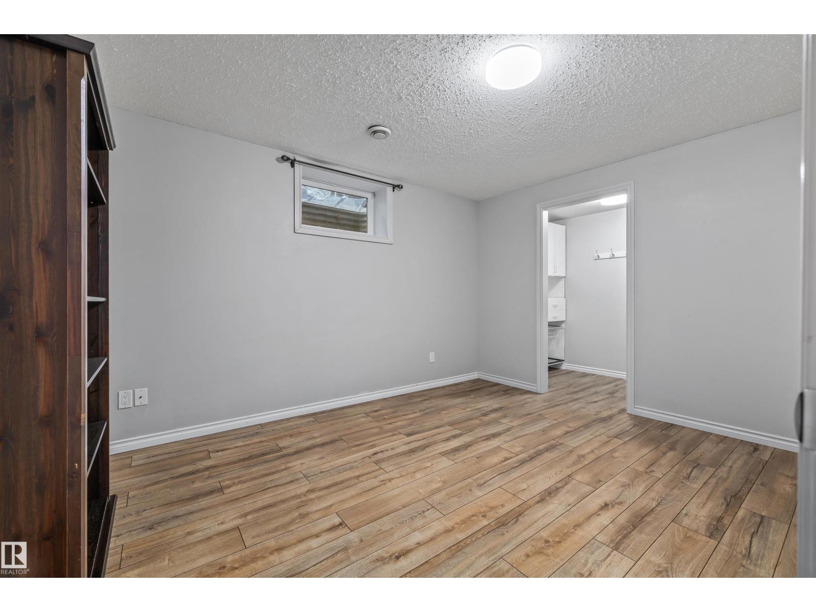 4 BENNETT PL — photo 48